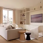 Luxurious Home In Paris For 6 People