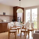 Luxurious Home In Paris For 6 People